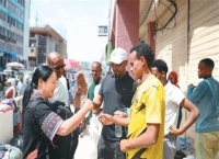 年售六亿张，产品覆盖七十二个国家和地区——薄薄手机膜 走向全世界